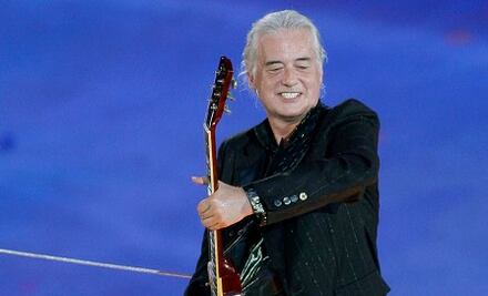 Simone Beauvoir y Jimmy Page, en un día como hoy