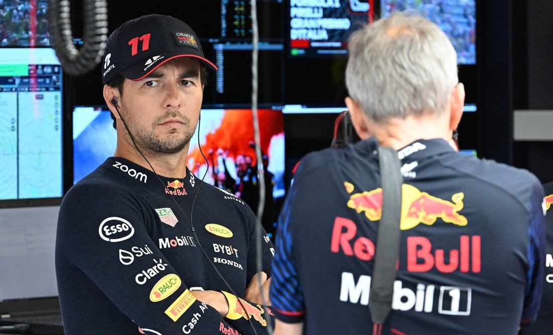 Checo Pérez durante las prácticas del Gran Premio de Italia - Foto: EFE