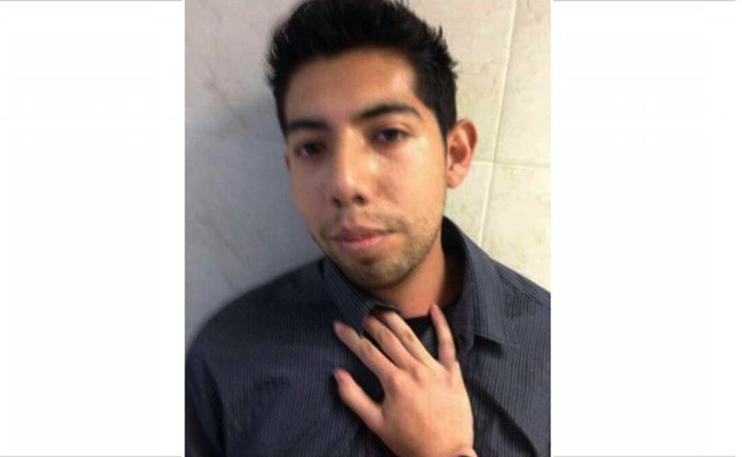 En redes sociales, las alumnas agredidas difundieron la foto de este sujeto, quien presuntamente las agredió en el baño de la FCPyS