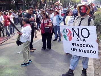 Marchan a 10 años de los hechos ocurridos en Atenco