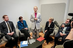 Opositor ruso Navalny fue "envenenado" en prisión por Rusia, afirman cinco países europeos; su esposa dice que es algo comprobado "científicamente"