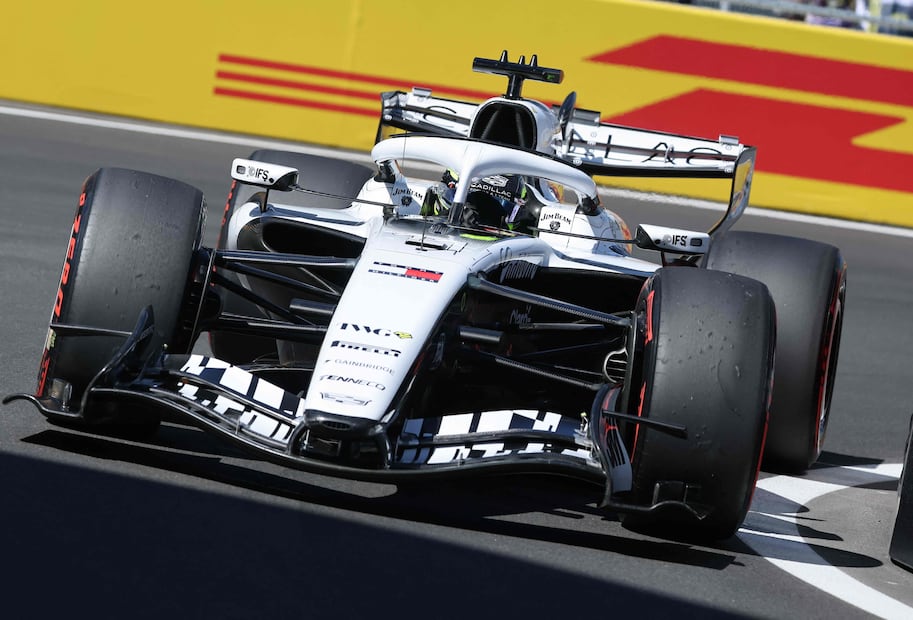 Sergio Pérez con Cadillac, durante las actividades del Gran Premio de España - Foto: AFP