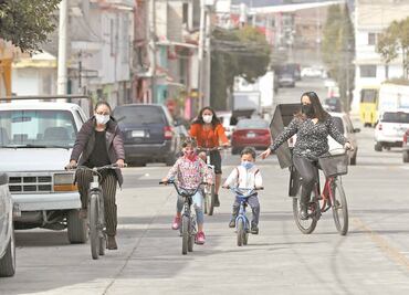 Mujeres invitan a rodar por las calles de Toluca