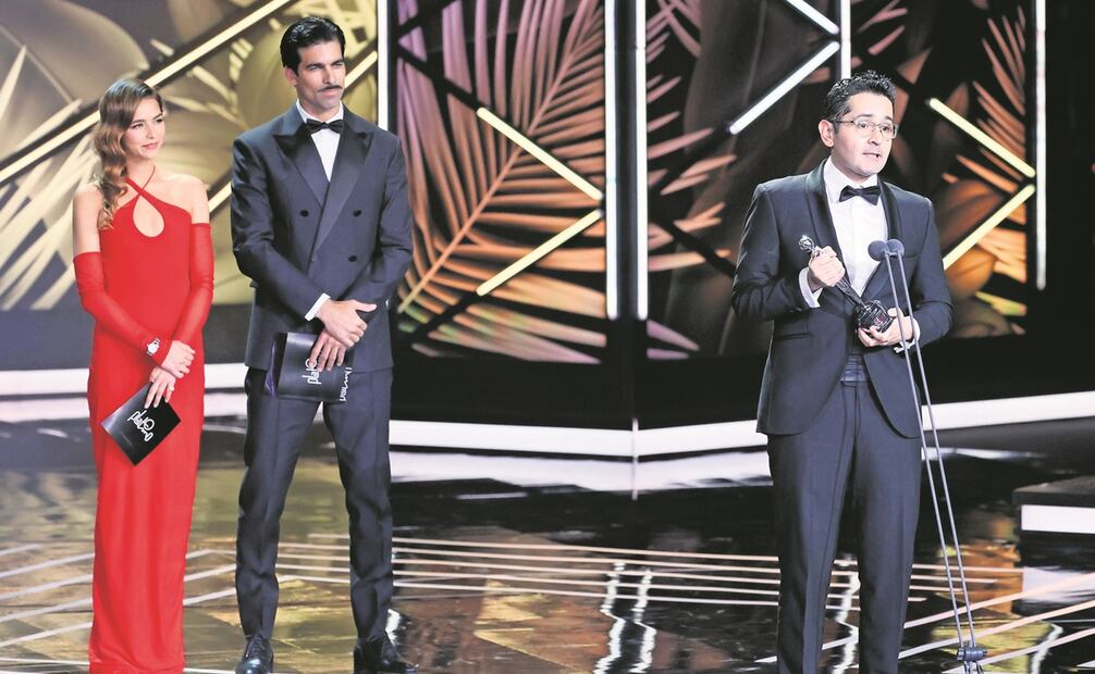 El productor potosino Mike R. Ortiz se llevó Mejor película de animación por Águila y Jaguar. Foto: EFE/MARISCAL