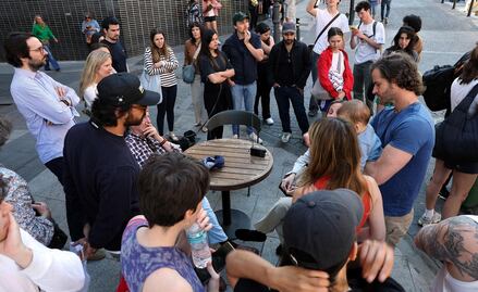 Apagón en España: Radio, la salvación de la población durante el corte masivo de luz; se dispara la demanda de aparatos y pilas