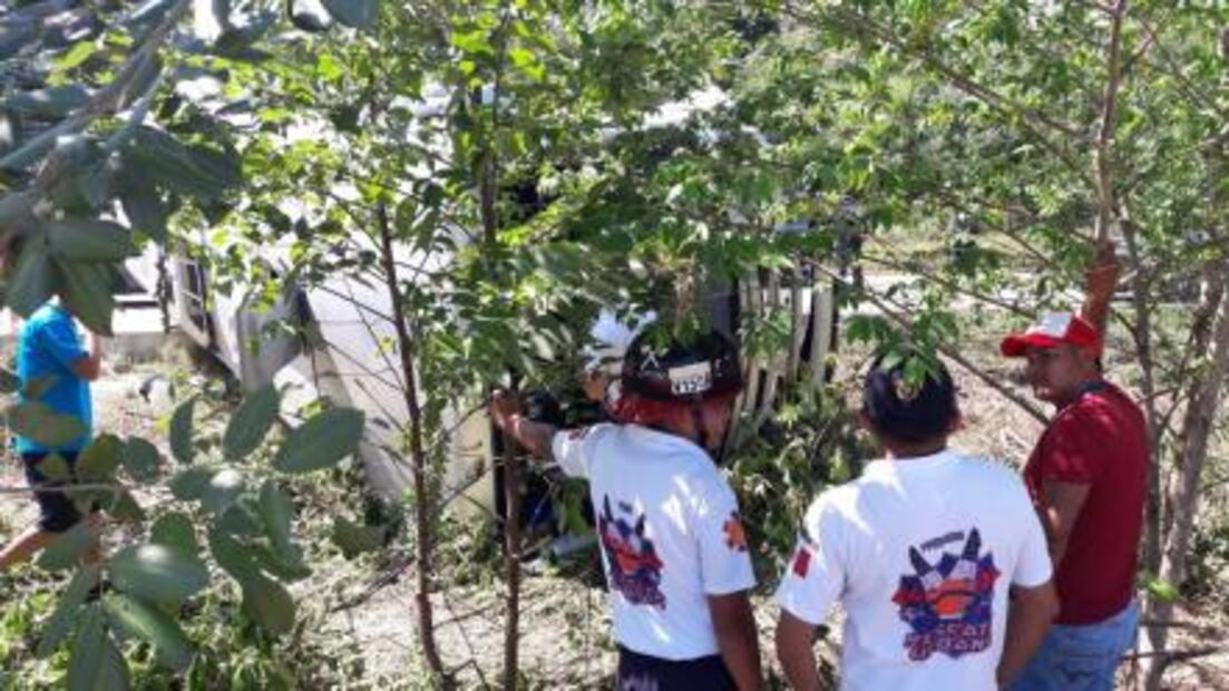 Reportan 11 lesionados tras volcadura de autobús en Cancún