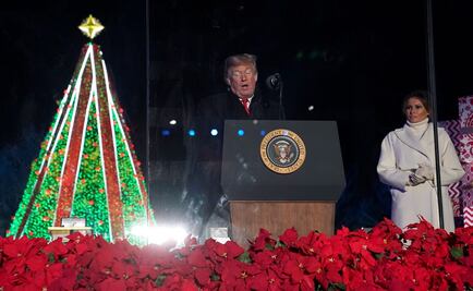 Donald y Melania Trump encienden Árbol Nacional de Navidad de la Casa Blanca
