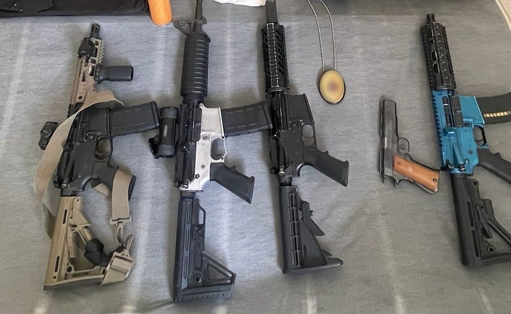 Armas decomisadas en Baja California por elementos de la Semar. Foto: especial