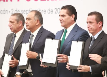 Silvano y Astudillo mandan carta a AMLO en pro del puerto Lázaro Cárdenas