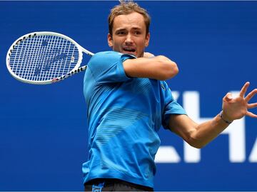 Daniil Medvedev empieza la defensa del título con el pie derecho