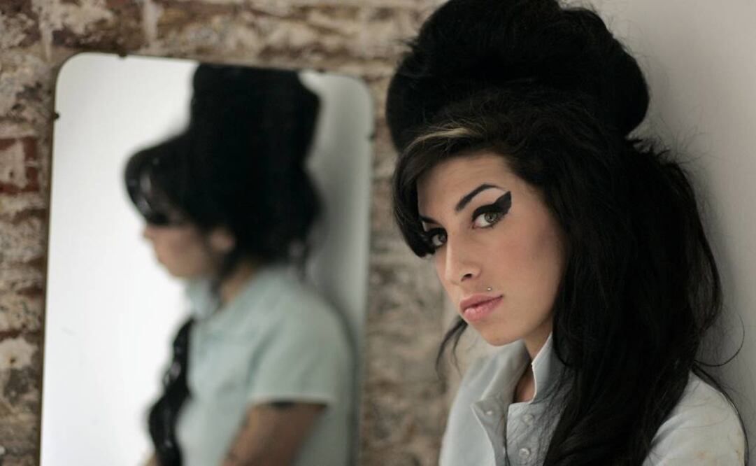 Mucho se sabe de la vida de Amy Winehouse a partir de 2003, año en el que grabó Frank, su primer álbum,  y también sobre sus problemas con el alcohol. Otra cosa es su etapa anterior, aquella antes de ser famosa. FOTO: EFE.