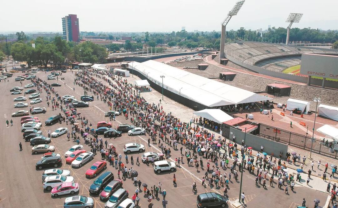 Magdalena Contreras tiene su Macro Unidad Vacunadora en el Estadio Olímpico Universitario. Foto: Francisco Cañedo. Xinhua