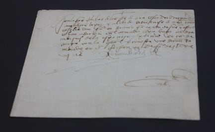 FBI entrega a México documento del siglo XVI con firma de Hernán Cortés; SRE lo presenta en el Archivo General de la Nación