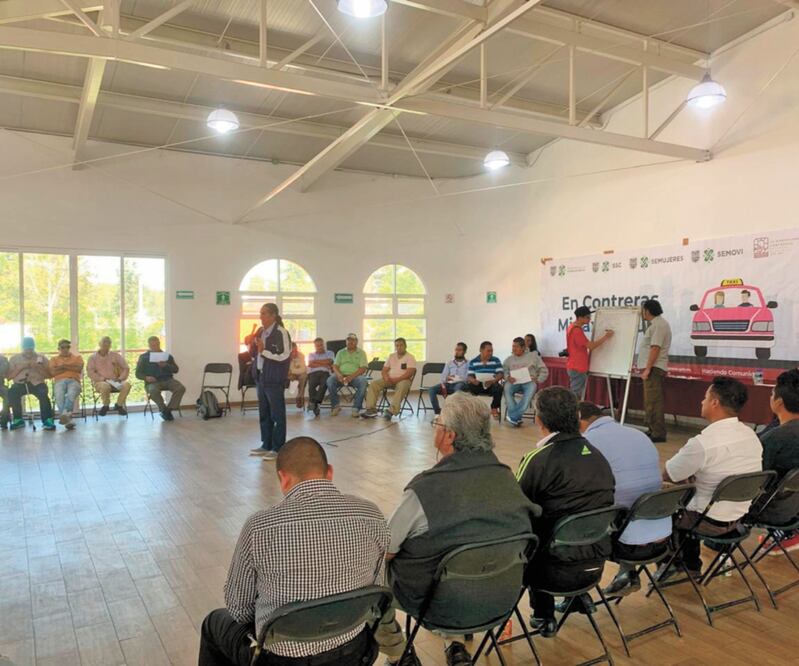 Los conductores que participan consideran importante adentrarse en temas como el de los roles de género. Foto: AXL CHIMAL. EL UNIVERSAL