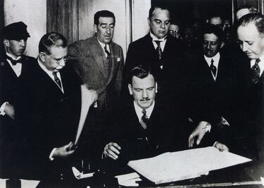 El día que se emitió el primer cheque para el Banco de México