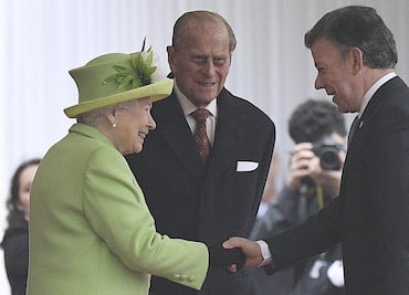 Juan Manuel Santos se reúne con reina Isabel II