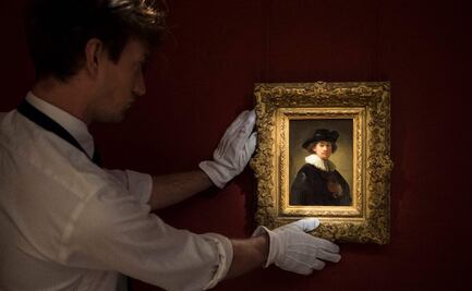 Autorretrato donde Rembrandt muestra sus mejores prendas rompe récord de subasta