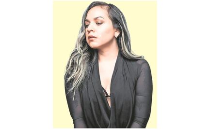 Carla Morrison deprimida por la pandemia se pone a llorar ante sus fans