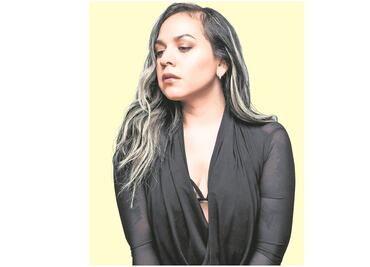 Carla Morrison deprimida por la pandemia se pone a llorar ante sus fans