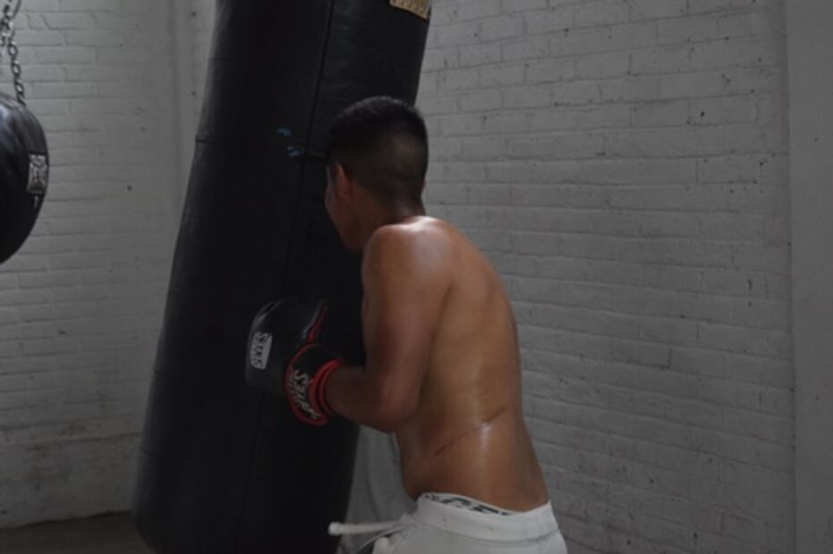 Golpe a golpe se rehabilitan con box