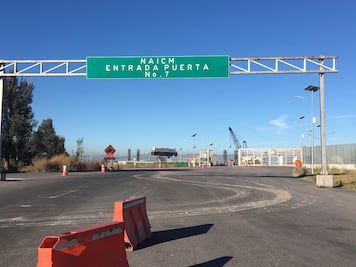 Cancelación de aeropuerto afectó industria de la construcción
