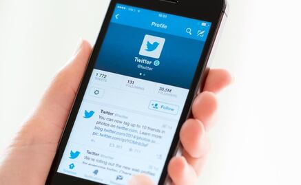 Huawei penaliza a dos empleados por tuitear desde un iPhone