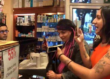 VIDEO: Mujer trans reaparece y protagoniza nuevo escándalo, ahora en Sanborns