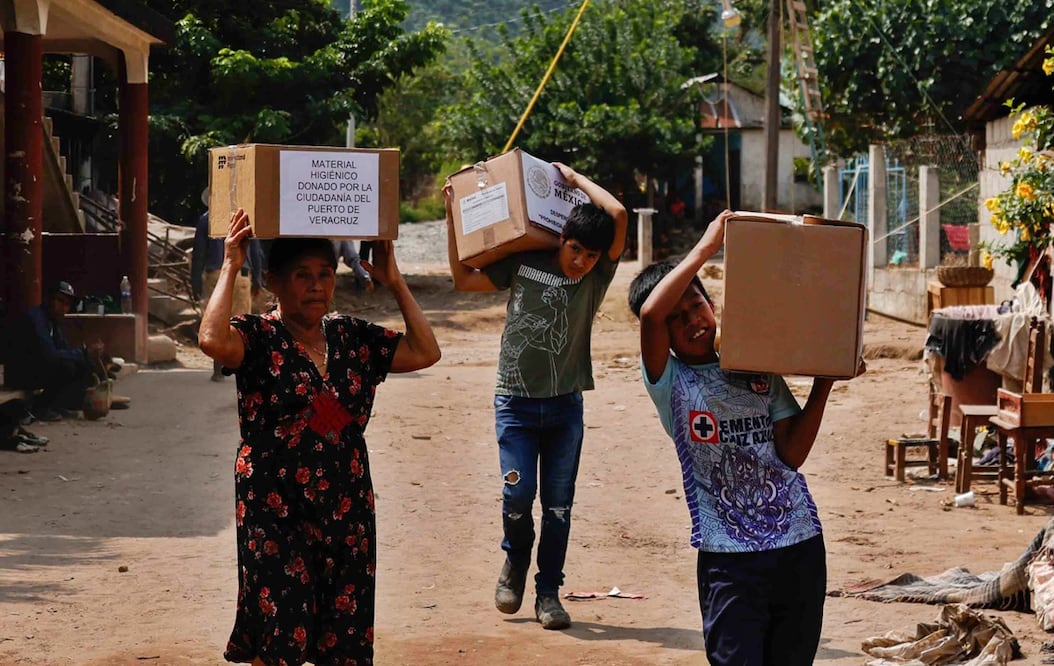 En la localidad de Chahuatlán, Veracruz, más de la mitad de las viviendas resultaron afectadas, tras las intensas lluvias del 10 de octubre que provocaron el desbordamiento del río, el 20 de octubre de 2025. Foto: Diego Simón Sánchez/EL UNIVERSAL