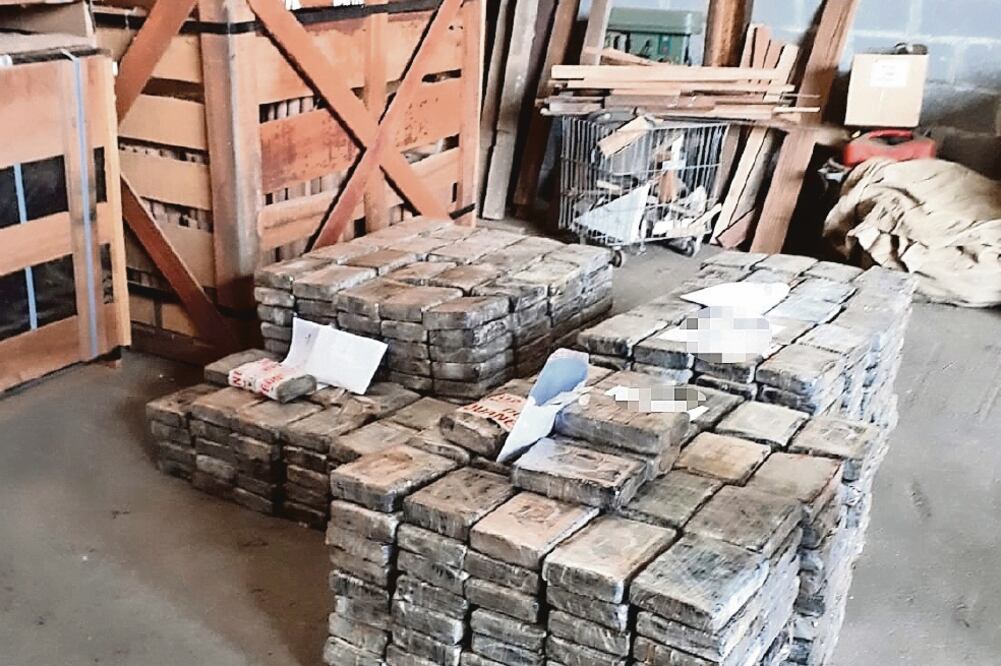 Un total de 1.6 toneladas de cocaína fueron confiscadas por las autoridades aduaneras en Caen, al norte de Francia, el 6 de diciembre pasado (DOUANES FRANCAISES. AFP)