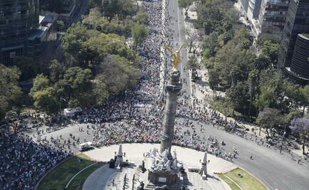 "Viva México, fuera Trump", gritan manifestantes en el Ángel