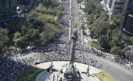 "Viva México, fuera Trump", gritan manifestantes en el Ángel 