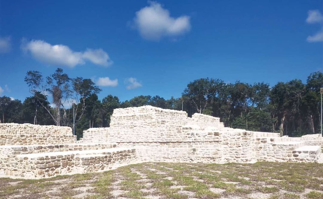 La disposición de las edificaciones prehispánicas reubicadas en el Parque Báalam Tun, en Chetumal, Quintana Roo, muestran una orientación incorrecta, indican expertos. Fotos: Informe elaborado por la Comisión de Protección al Patrimonio Arqueológico