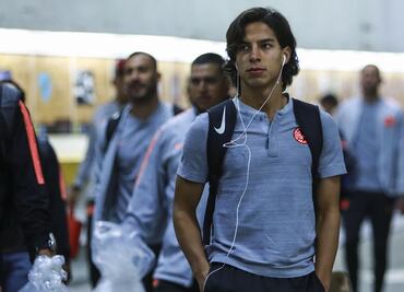 Santiago Baños desea que Lainez se quede en América