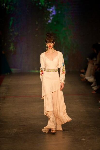 MBFWMx: La Primvera Eterna de Lydia Lavín