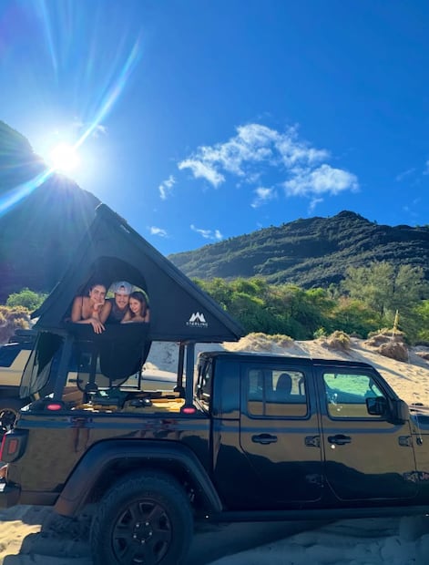 Aislinn Derbez y Mauricio Ochmann vacacionan juntos con su hija Kailani.
Instagram aislinnderbez
y mauochmann