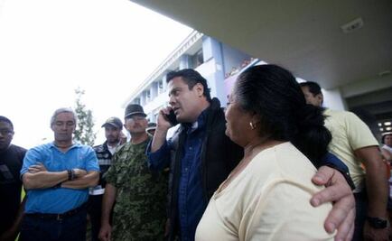 Hay más de 6 mil personas en albergues: Sandoval