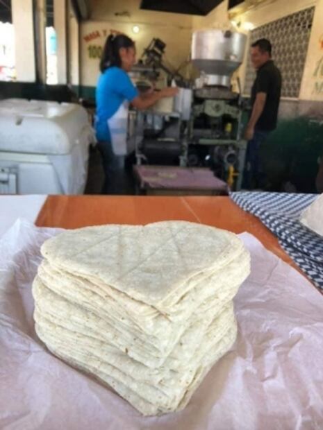 Lanzan tortillas con forma de corazón y se vuelve viral
