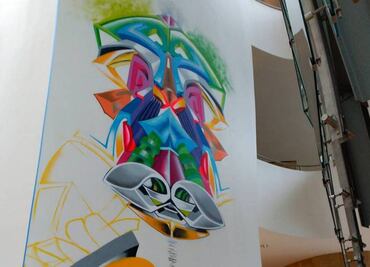 Grafiti de 12 metros toma el Guggenheim Bilbao
