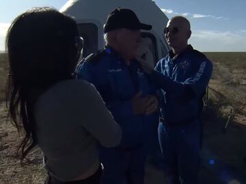 "Estoy abrumado": William Shatner se convierte en el primer actor estadounidense en ir al espacio