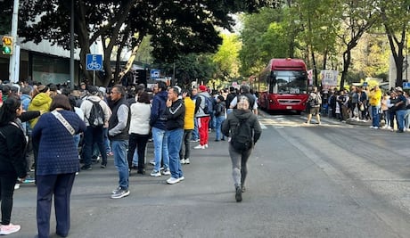 Bloqueo del STUNAM en Insurgentes Sur; protesta frente a Hacienda provoca caos vial