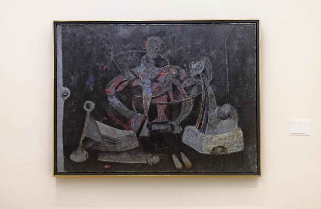 Olga, un retrato dinámico, de 1958, la obra que da título a la exposición, fue creada por Tamayo en París. La pintura muestra a una Olga con múltiples brazos, realizando diversas actividades a la vez; la intención “era hacer alusión a su personalidad y a sus dinámicas”, explica el curador de la muestra. Foto: Yaretzy M. Osnaya. EL UNIVERSAL