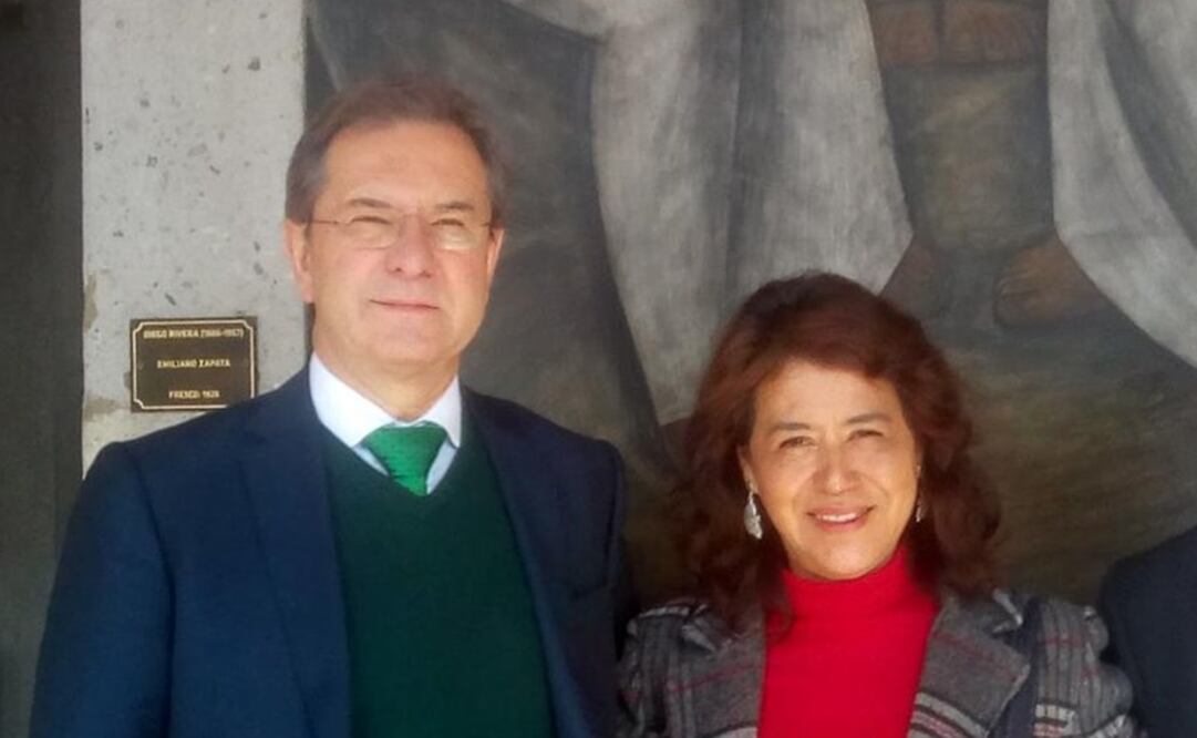 Esteban Moctezuma, titular de la SEP y Adela Piña, presidenta de la Comisión de Educación de la Cámara de Diputados. Foto: Especial