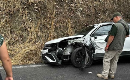 Tráiler impacta auto del equipo de campaña de Delfina Gómez en Tejupilco