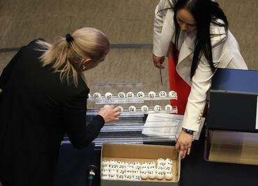 Confunden género de aspirantes en tómbola judicial; Fernández Noroña ordena repetir insaculación