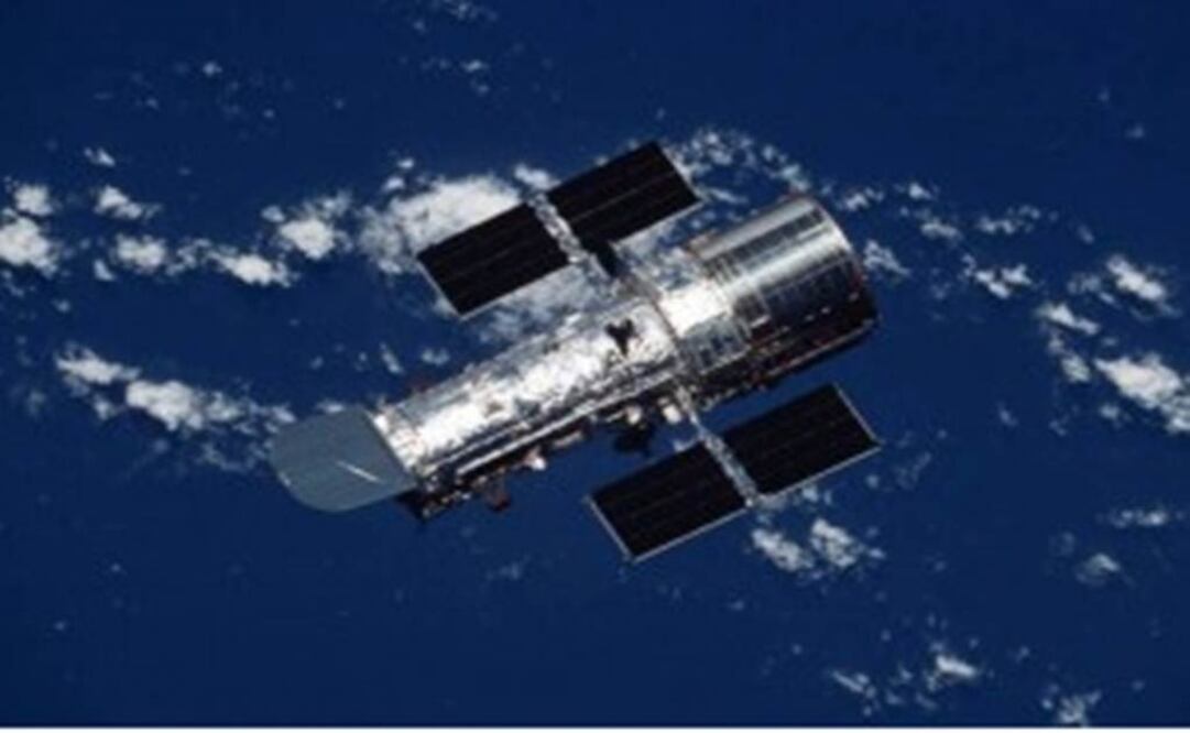 En 1990, una nave Discovery colocó fuera de la atmósfera el dispositivo. Foto: NASA