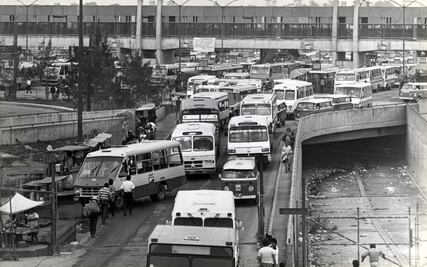 Así operaban los paraderos de camiones en el siglo XX