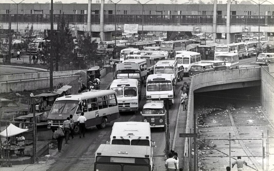 Así operaban los paraderos de camiones en el siglo XX
