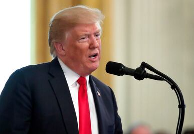 Pagos para silenciar a mujeres "venían de mí", pero no es un "delito electoral", dice Trump