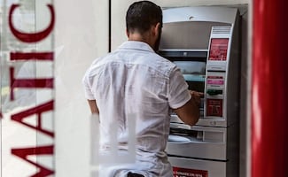 Arranca 2026 con ligera baja en ganancias bancarias