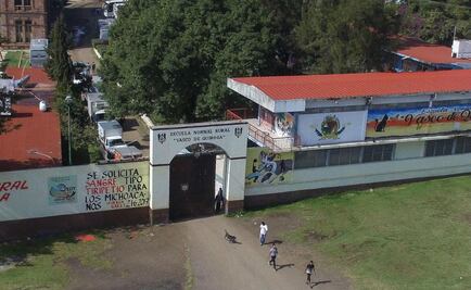 Normalistas de Tiripetío, Michoacán, se apoderan de vehículos